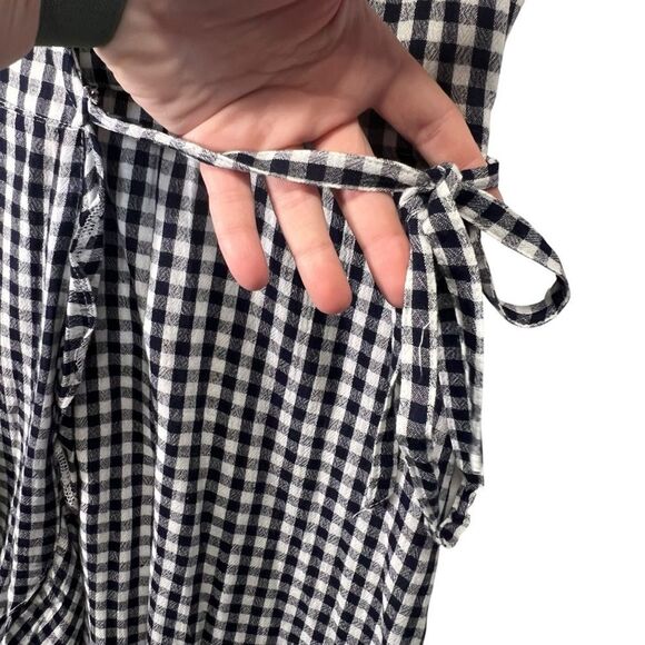 Abercrombie & Fitch black and white gingham wrap dress. L dress - Picture 6 of 16